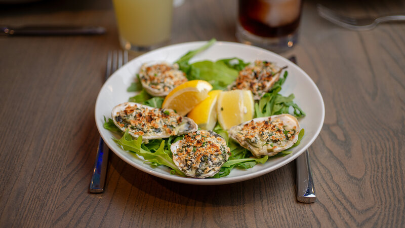 Clams with breadcrumbs appetizer